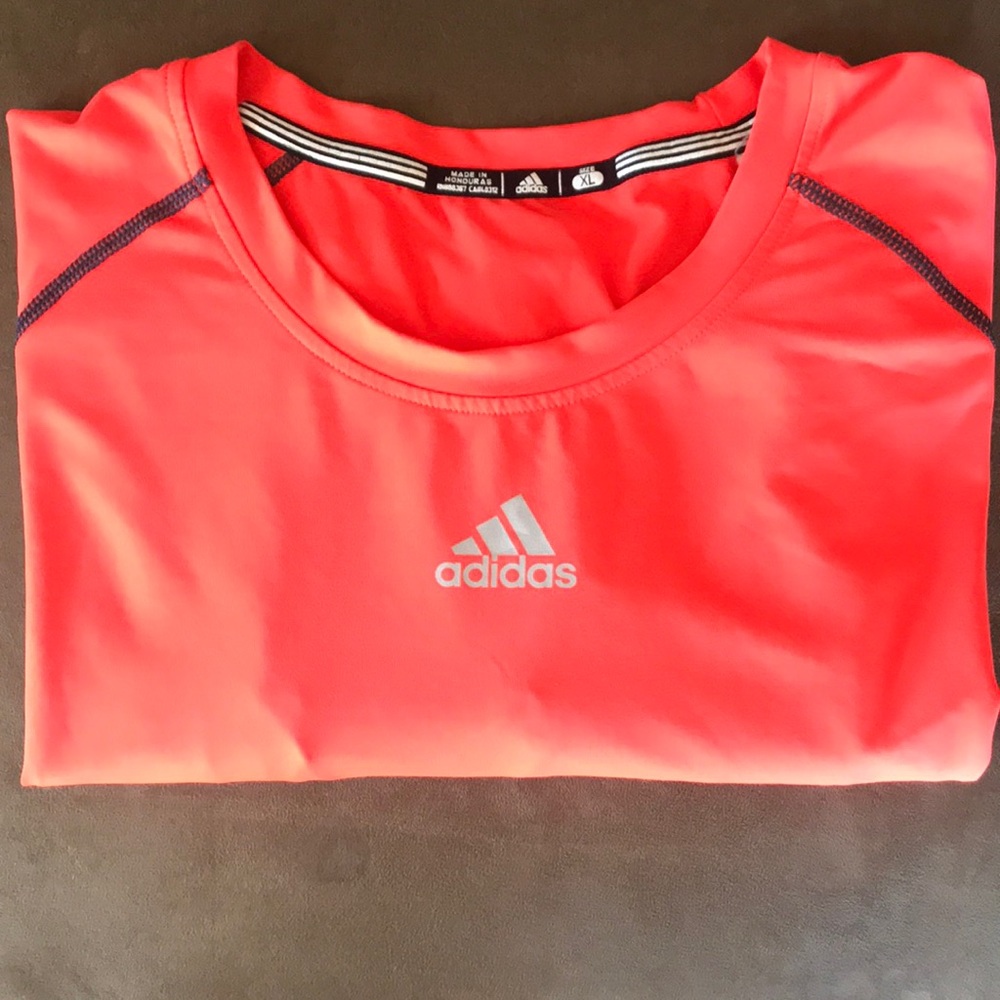 ☘️Adidas climacool shirt